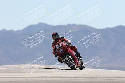 media/Oct-13-2025-Moto Forza (Mon) [[a66d839500]]/3-B Group/Session 4 (Turn 9)/